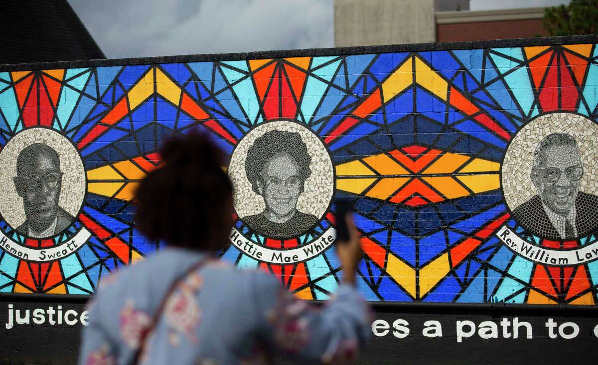 New mural represents pioneering African American activists