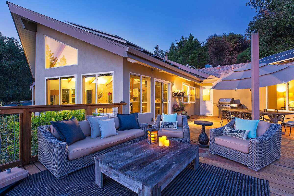 Glen Ellen home has lots of space