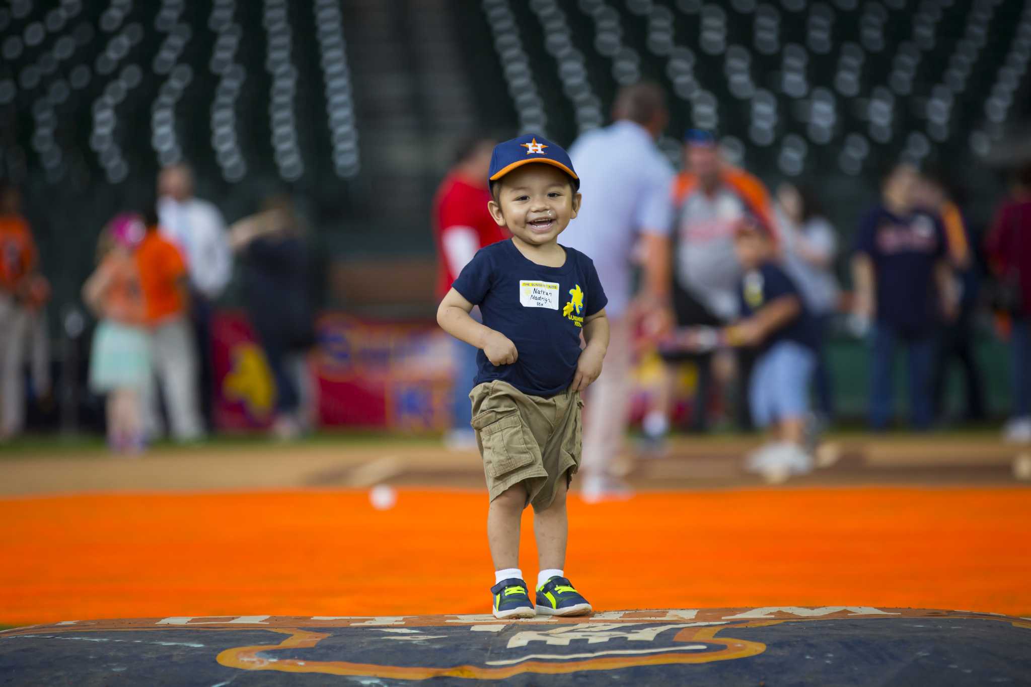 Craig Biggio Gets Roasted in an Unexpectedly Delightful Sunshine Kids  Moment — Celebrating 40 Years of Helping Kids With Hall of Fame Laughs