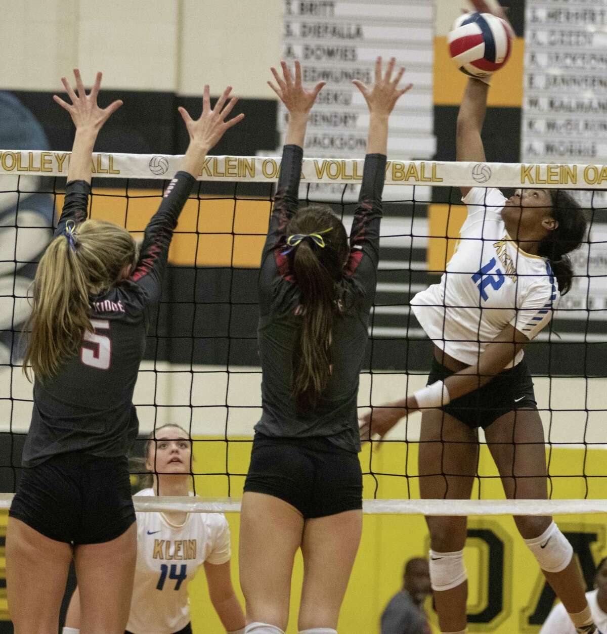 VOLLEYBALL: Klein closes out Oak Ridge's season in regional quarterfinals