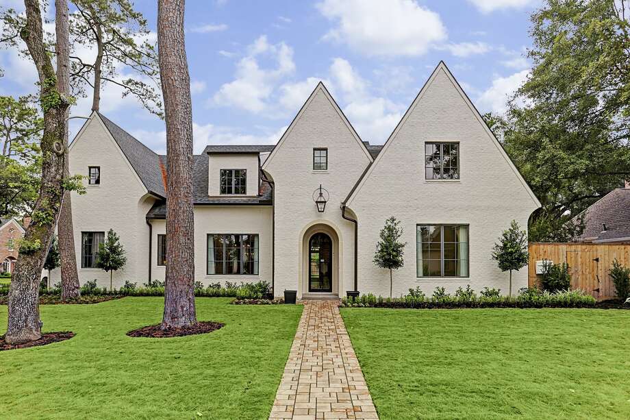 Look Inside Houston S Most Expensive Homes Sold In October 2018 209 Waron Drive House Sold 2 Million 5 6 389 Square Feetheritage