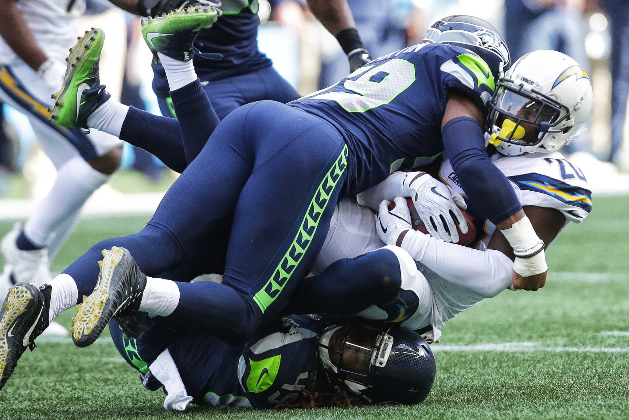 Seattle Seahawks: Cassius Marsh, Nate Orchard address depth issues