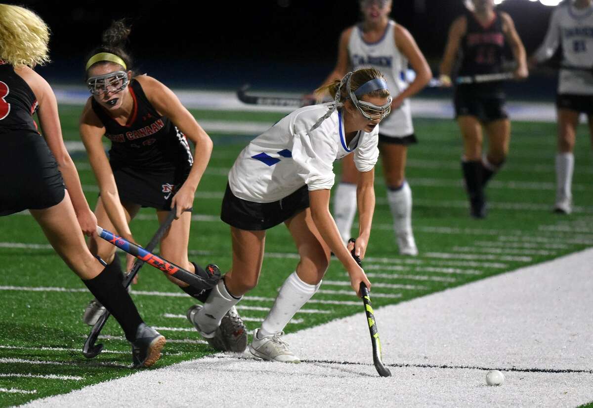 Phalanx federatie parallel Darien holds off New Canaan to advance