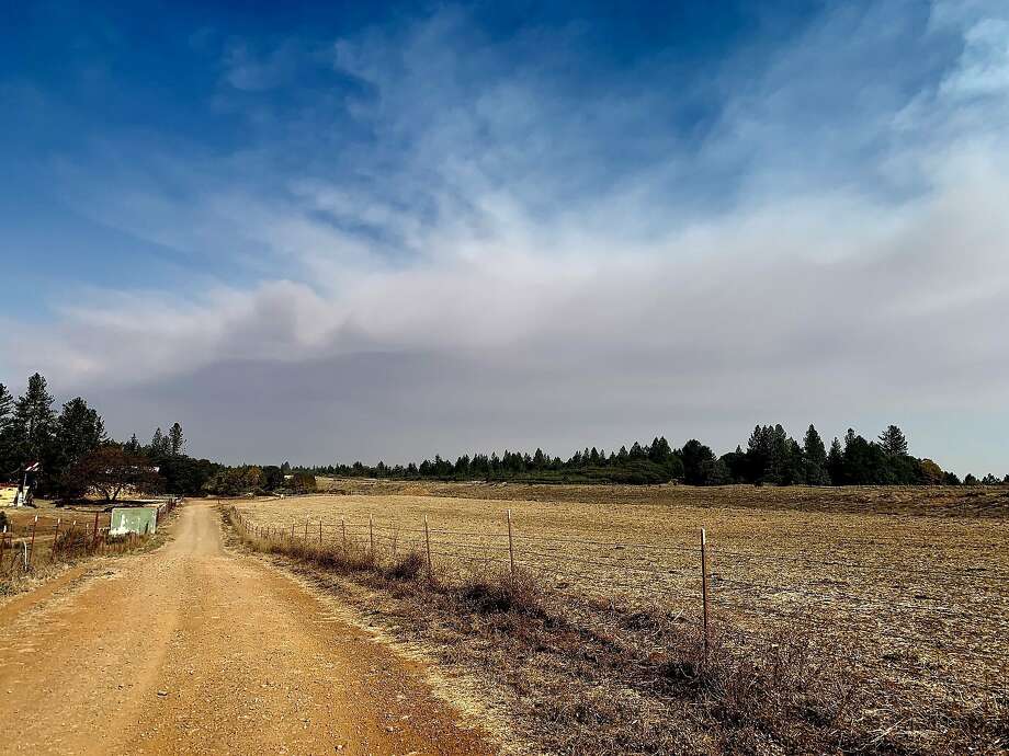 Napa County residents reported seeing smoke from the Camp Fire north of Sacramento on Nov. 8, 2018. Photo: Craig Philpott