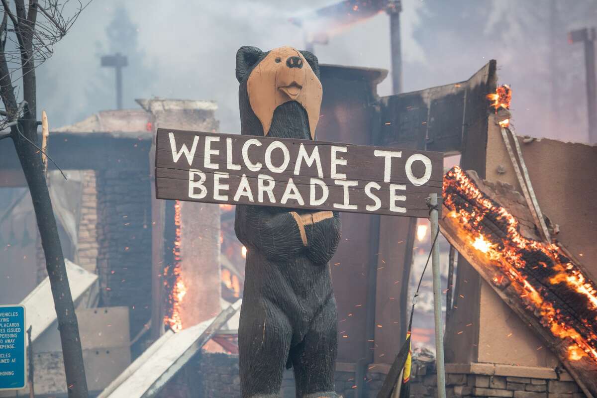 The Blackbear Diner burns as the Camp fire tears through Paradise, California on November 8, 2018. - More than 18,000 acres have been scorched in a matter of hours burning with it a hospital, a gas station and dozens of homes. (Photo by Josh Edelson / AFP) (Photo credit should read JOSH EDELSON/AFP/Getty Images)
