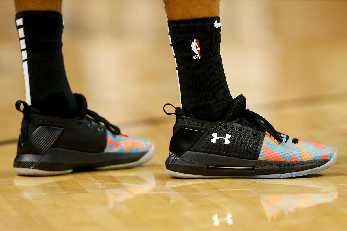 Spurs to wear custom Fiesta sneakers vs. Warriors