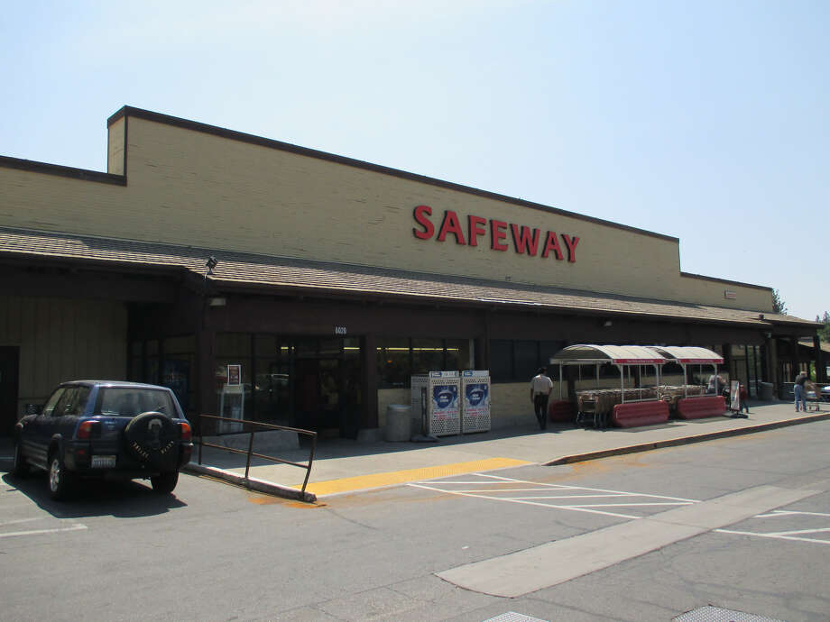 BEFORE: Safeway, Paradise The Safeway in Paradise, Calif. is seen here in this April 2015 photo. Photo: Photo By Charles Hathaway Flickr
