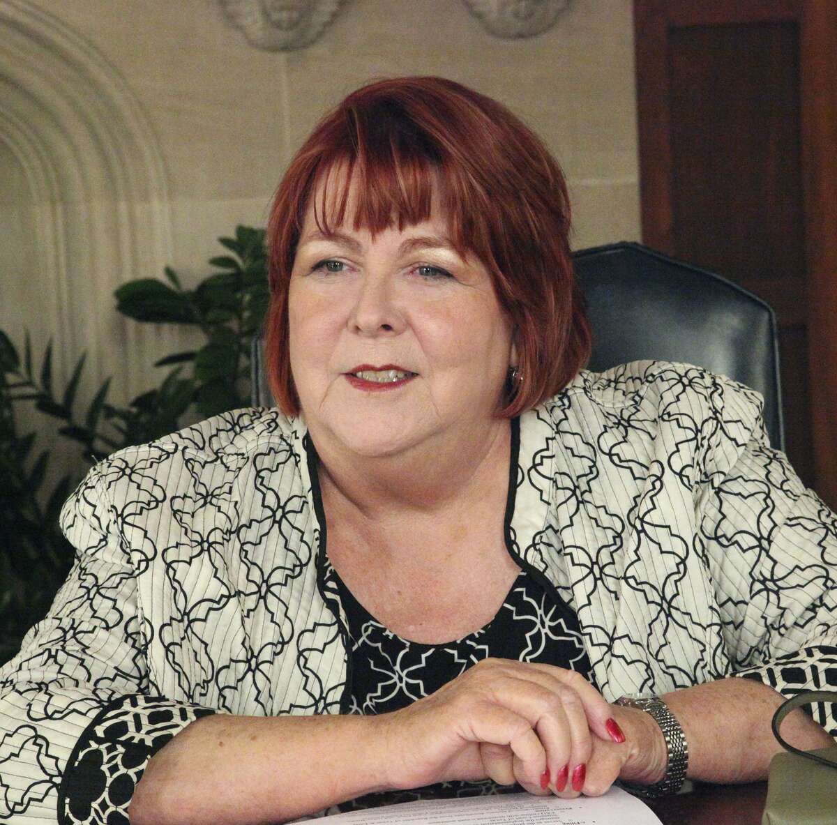 District Clerk candidate Donna Kay McKinney was defeated in her re-election bid on Tuesday, as was County Clerk Gerry Rickhoff. The public would be best served by a smooth transitions to their successors.