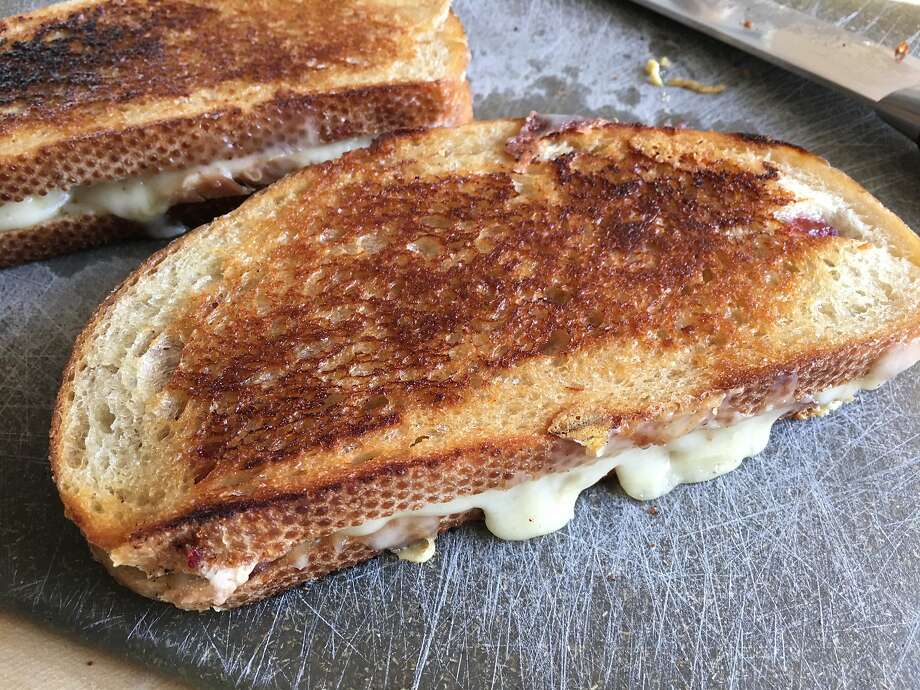 Recipe Cowgirl Creamery S Grilled Cheese Sandwiches With Turkey Cranberry Sauce Trumbull Times