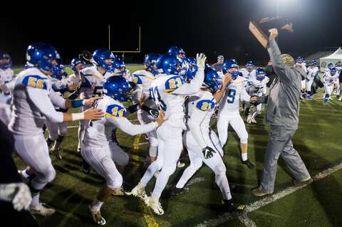 Midland Vs Walled Lake Central Division 2 Regional Football