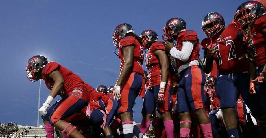 Friday Night Highlights Chaos In 16 6a Houston Chronicle