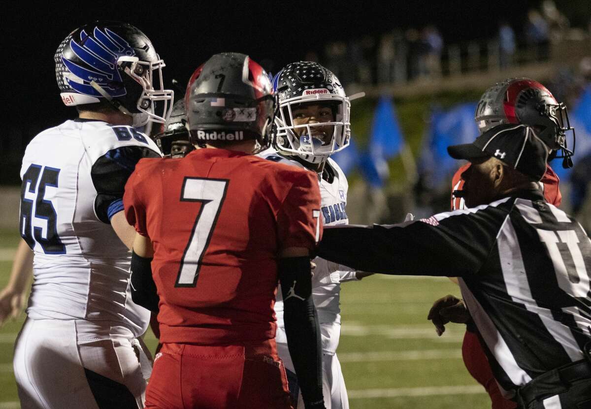 FOOTBALL New Caney wins epic Battle Line on 59 over Porter