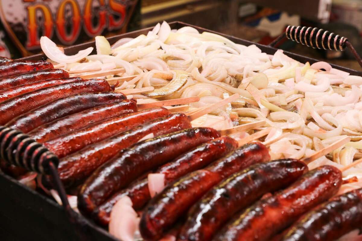 Photos Texans indulged in sausage, beer at Wurstfest in New Braunfels