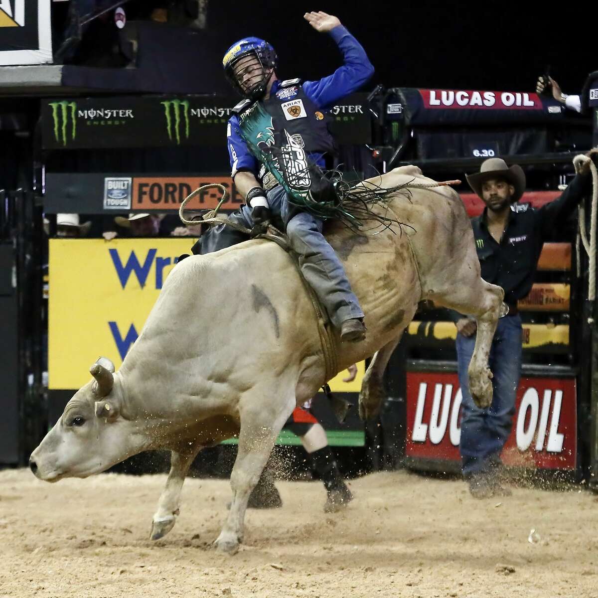 Kaique Pacheco wins 2018 PBR World Championship