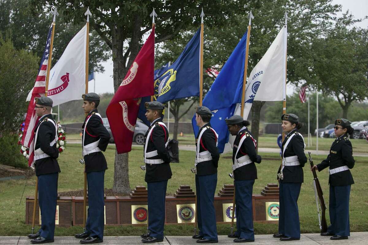 Is cuny closed on veterans day