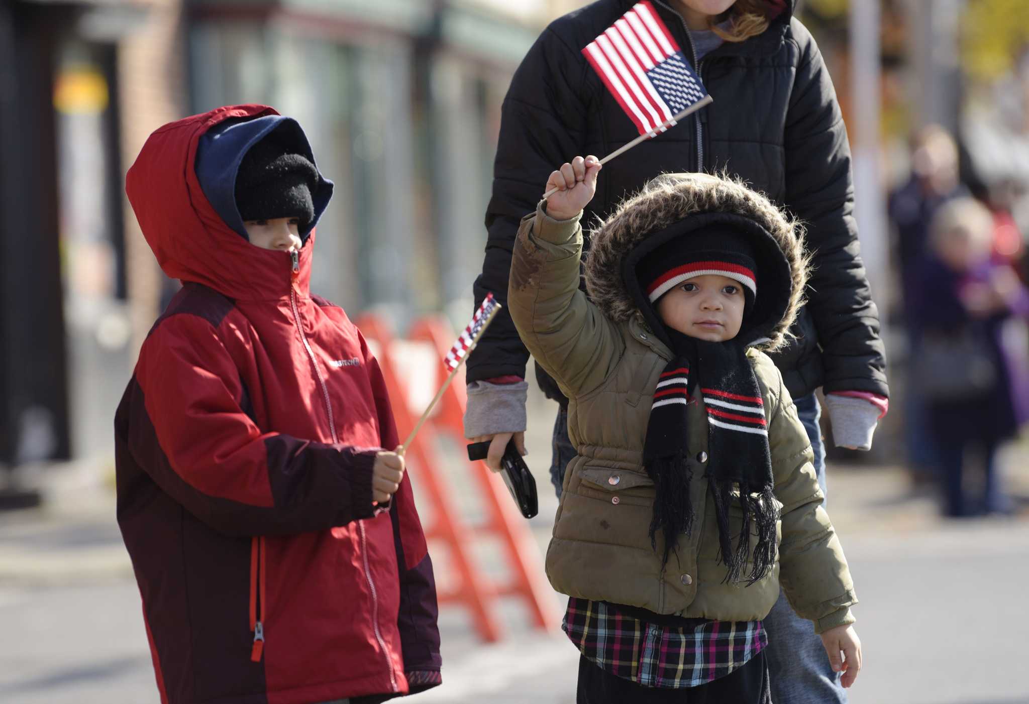 Santander bank hours veterans day