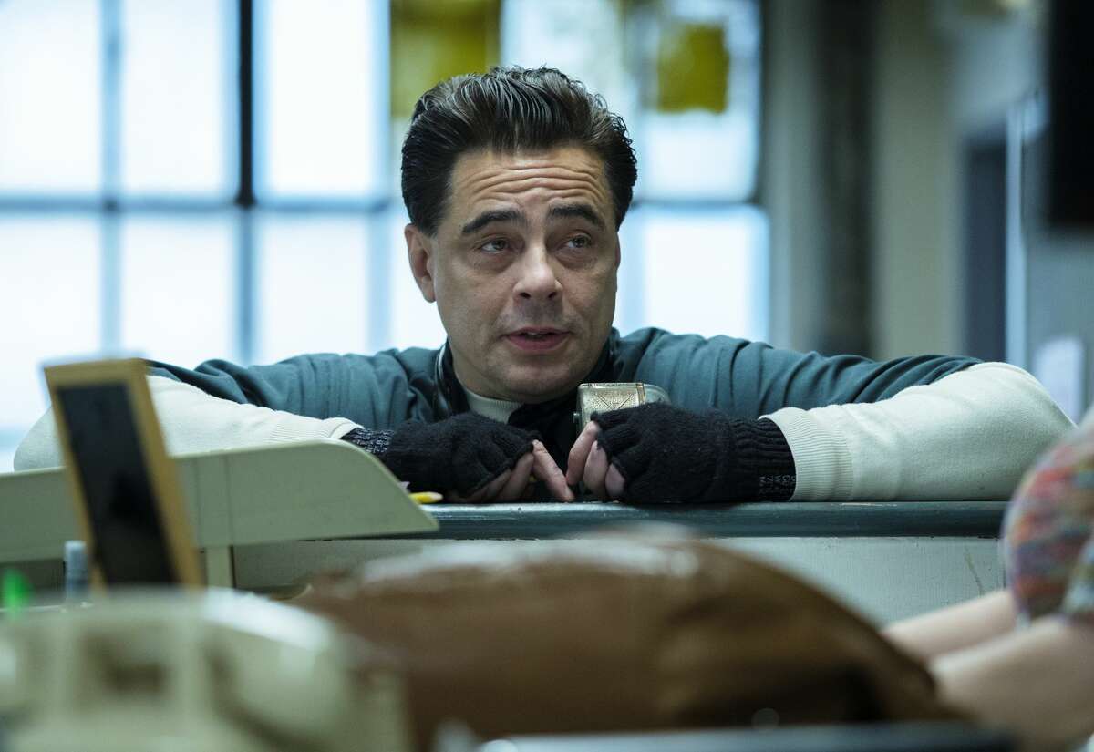 Benicio Del Toro as Richard Matt in "Escape at Dannemora" (Episode 2).