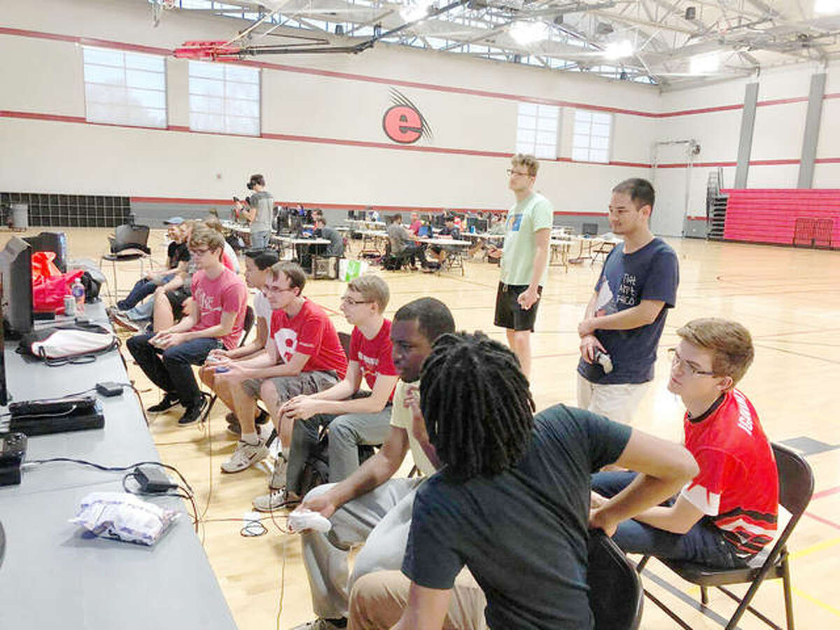 SIUE Esports teams in the Student Fitness Center compete in a recent tournament.