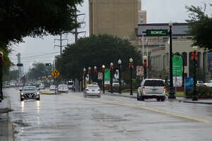 Southeast Texas sees sleet and cold, but no winter wonderland