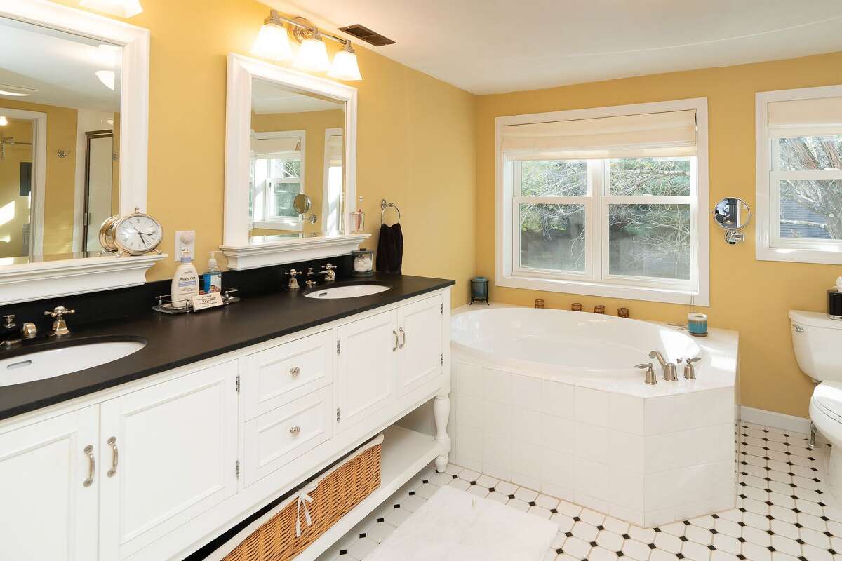 House of the Week Farmhouse in Clifton Park