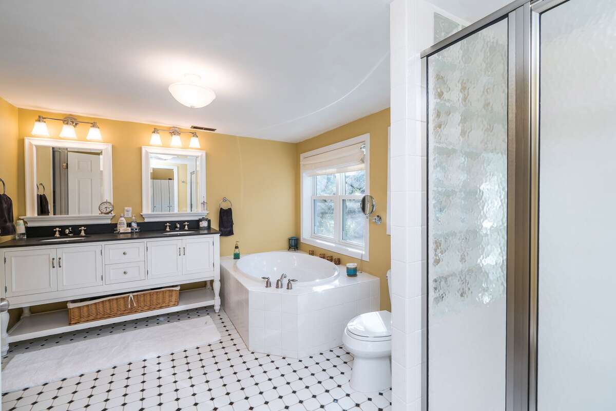 House of the Week Farmhouse in Clifton Park