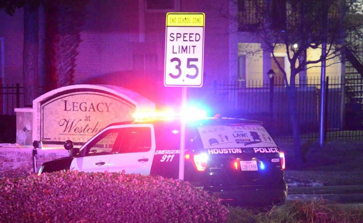 Mother, two young children OK after being struck by car in southwest