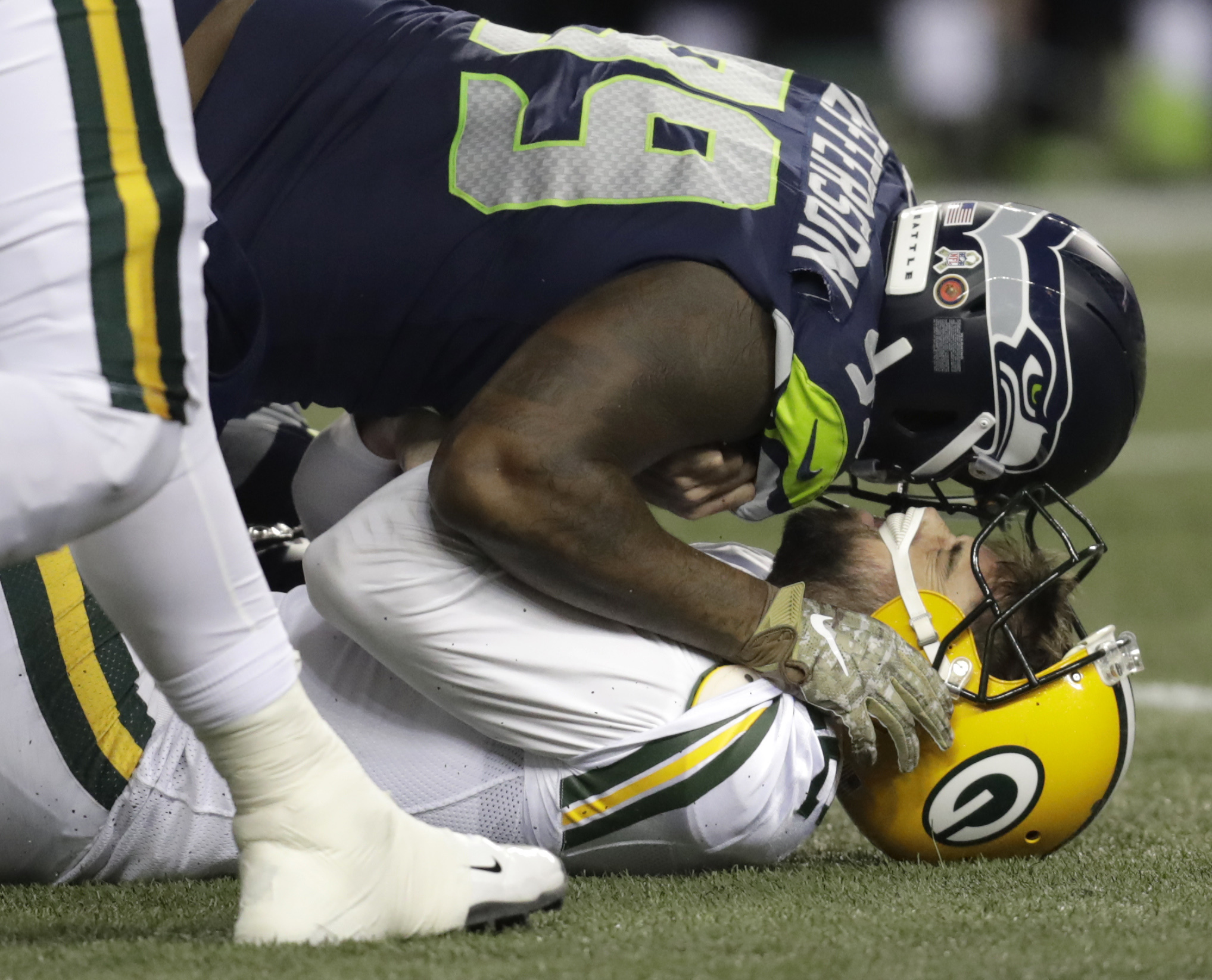 Photo: Seahawks defensive tackle Quinton Jefferson (99) celebrates