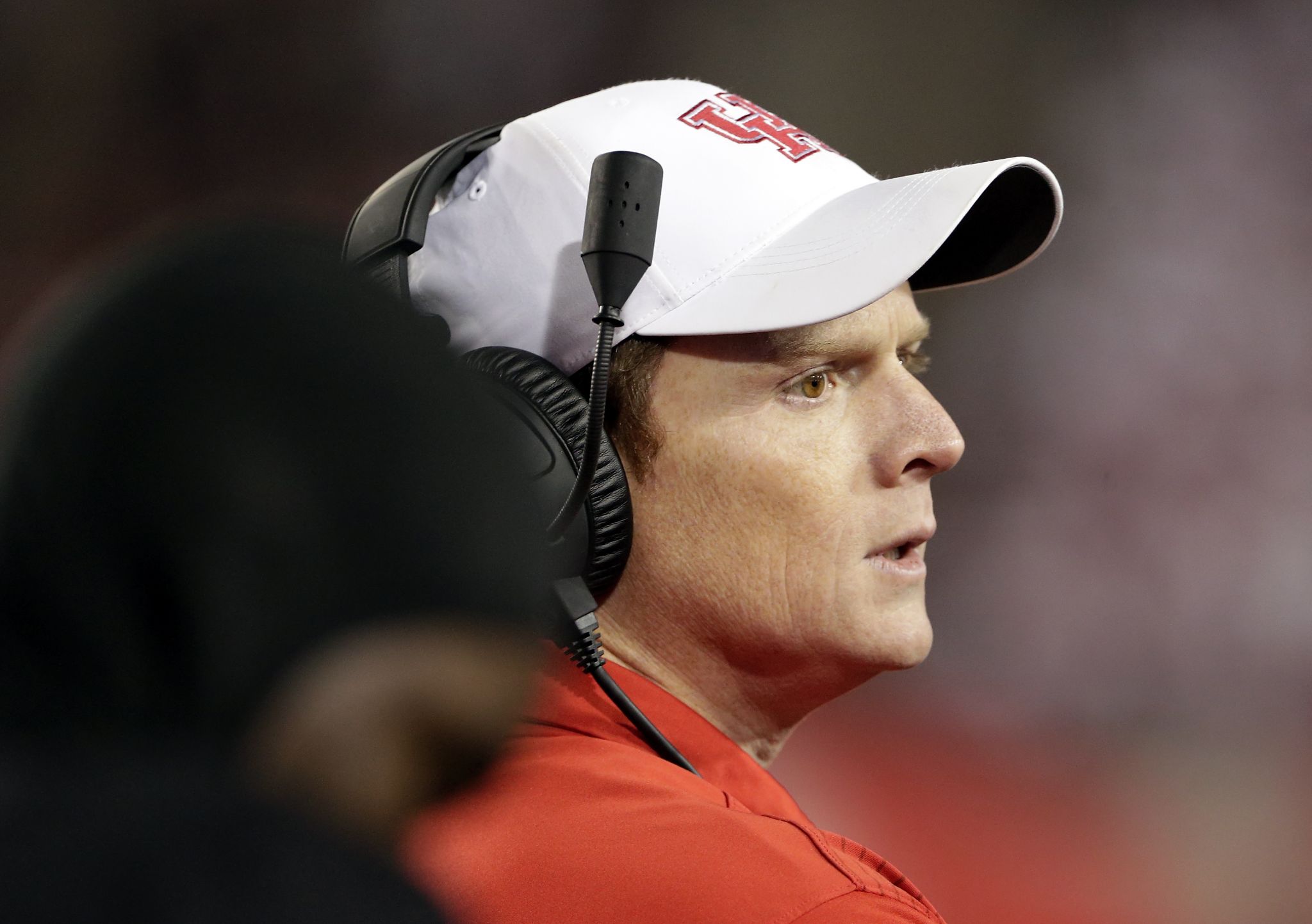 Ex-Houston coach Major Applewhite to join Alabama staff