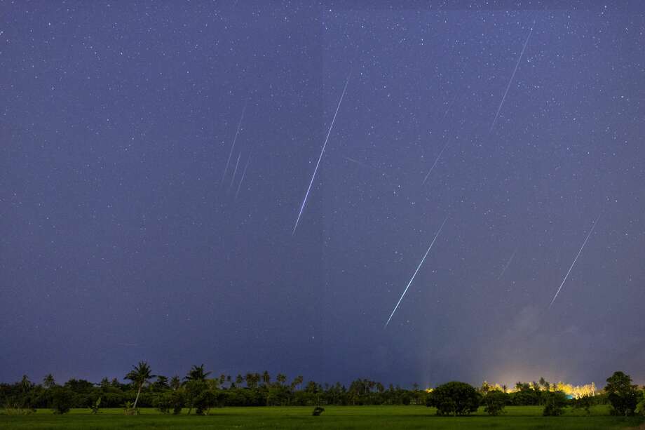 Meteorite spotted streaking across Texas skies: How you can watch more ...