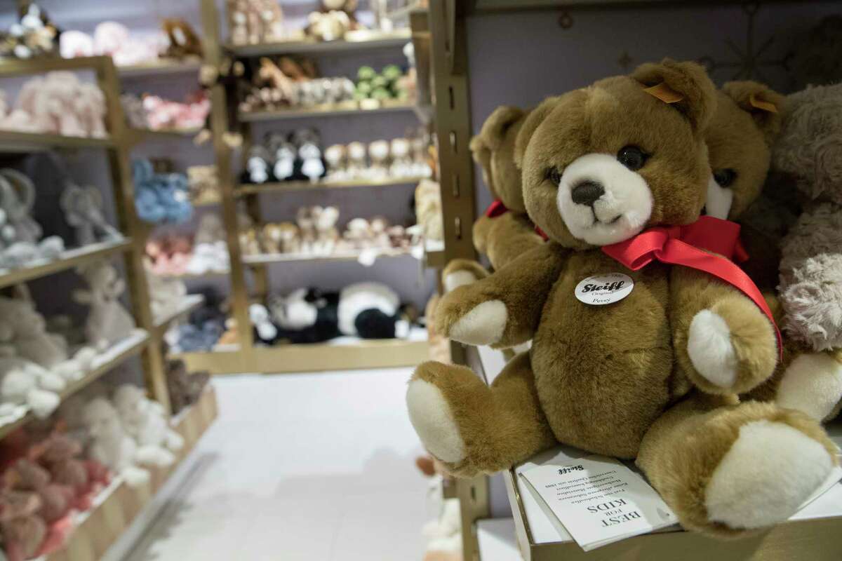 fao schwarz teddy bear 2018