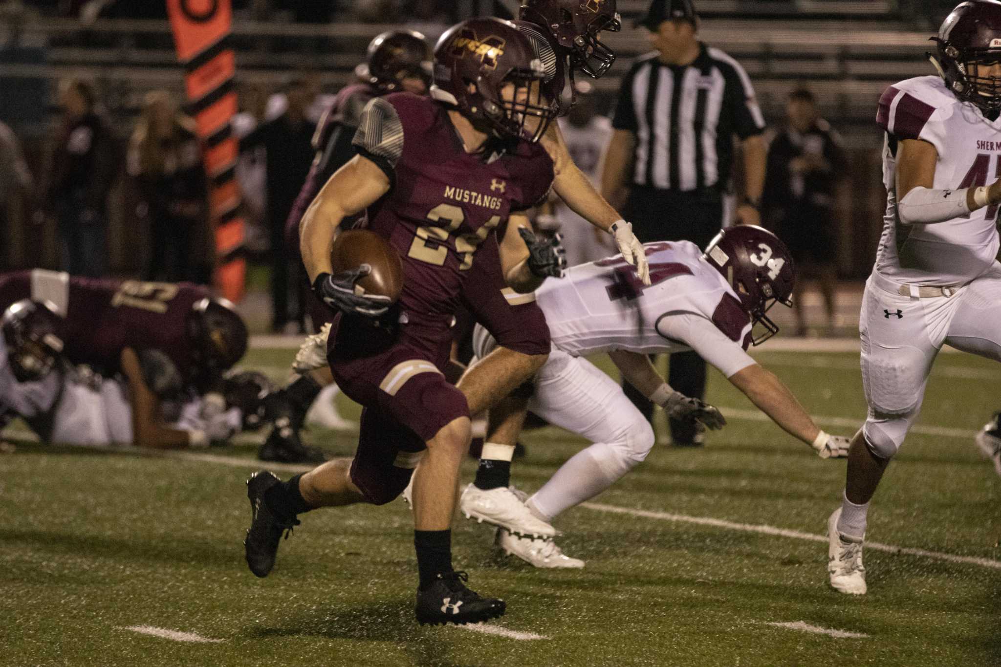 FOOTBALL: Magnolia West pulls away from Sherman for bi-district win