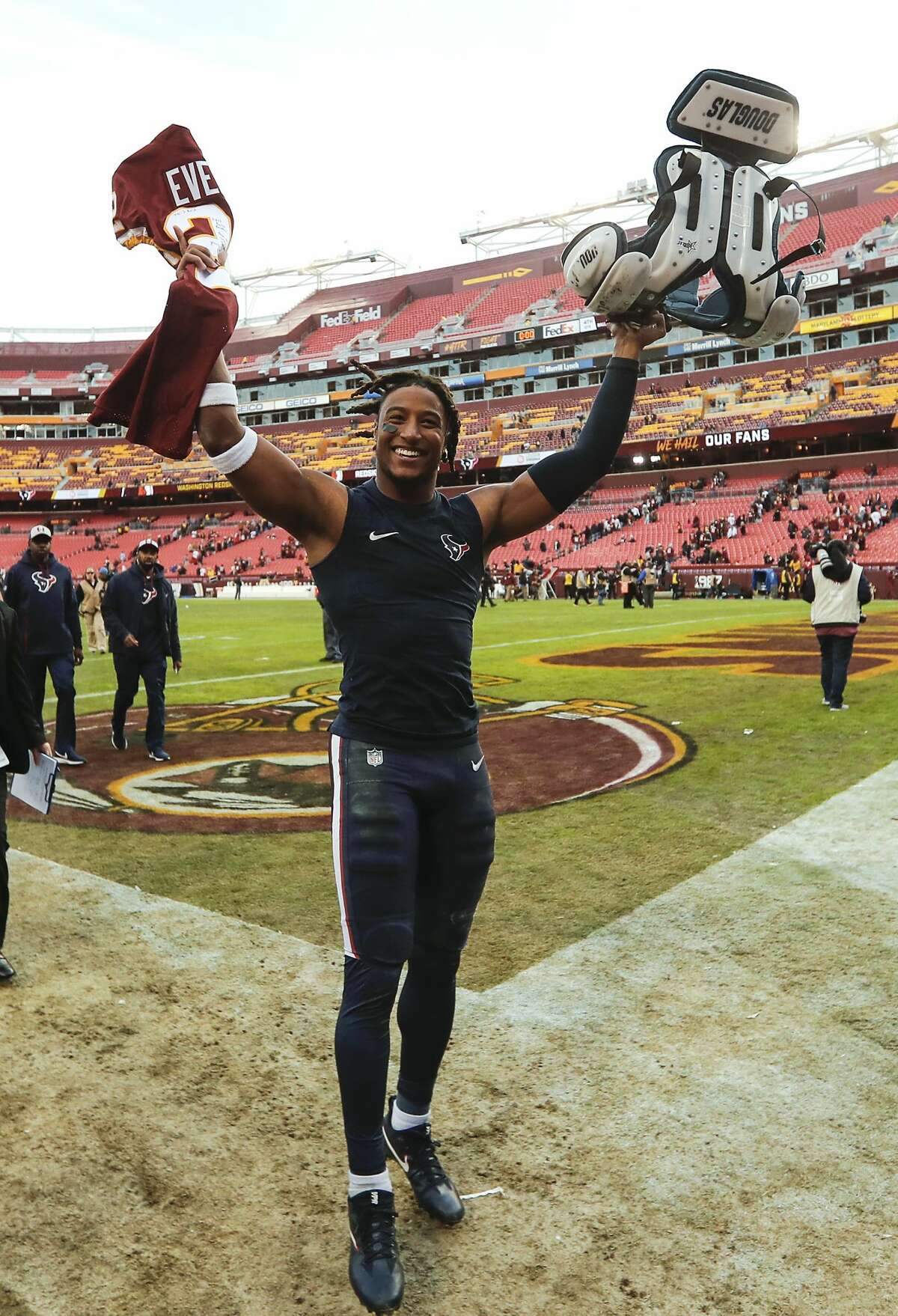 Houston Texans strong safety Justin Reid warms up before the football