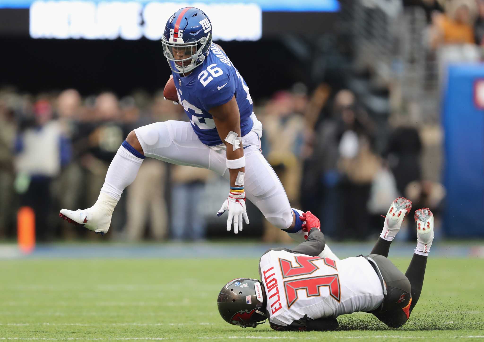 Saquon Barkley leads New York Giants to 38-35 victory over Buccaneers