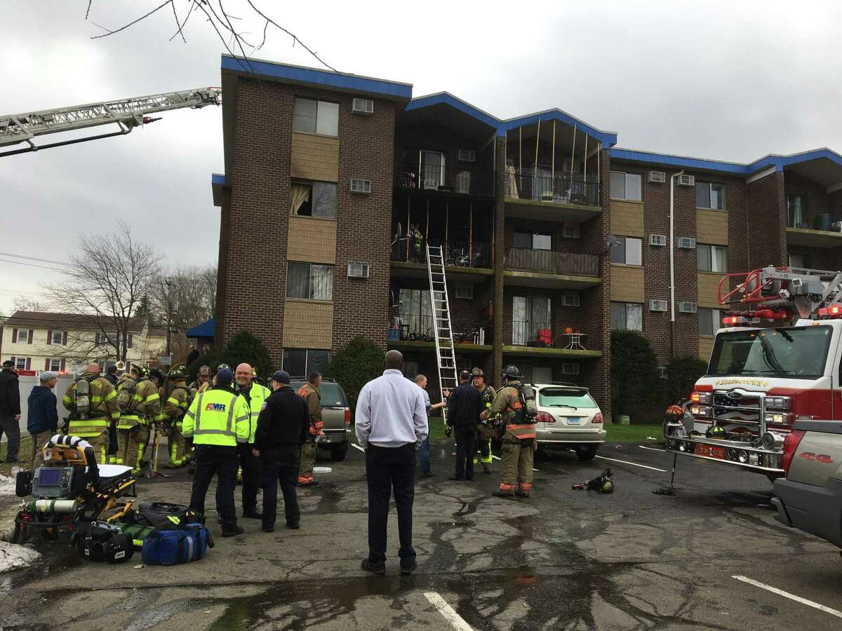 Couple injured in West Haven apartment building fire