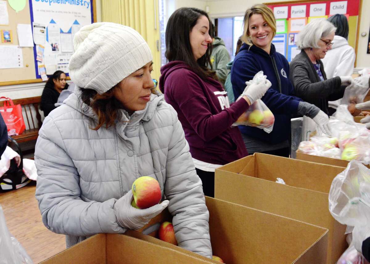 Mercy High Christmas drive helps teens at Albert J. Solnit Children’s