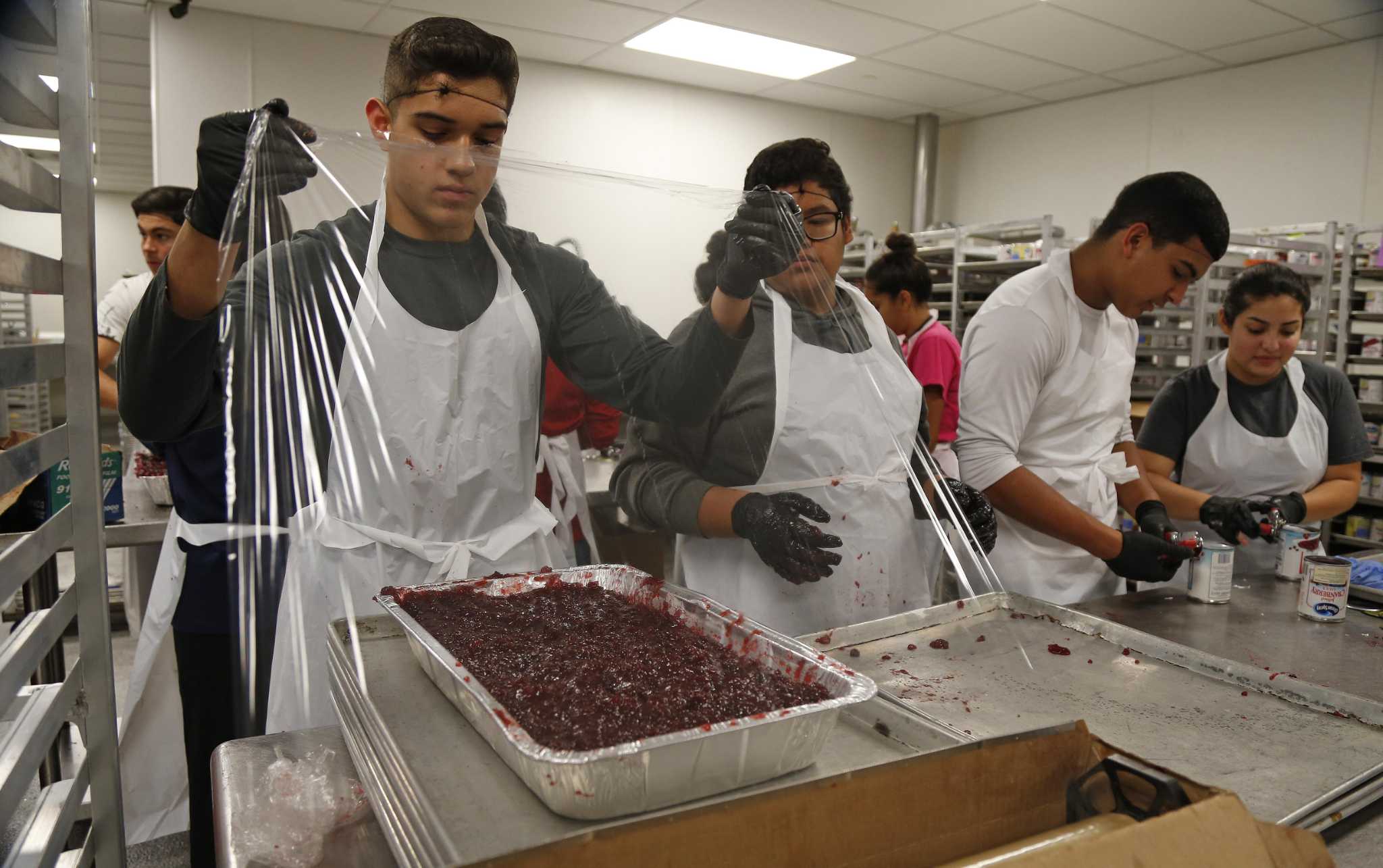 Volunteers prepare to feed 25,000 at annual Thanksgiving dinner in San