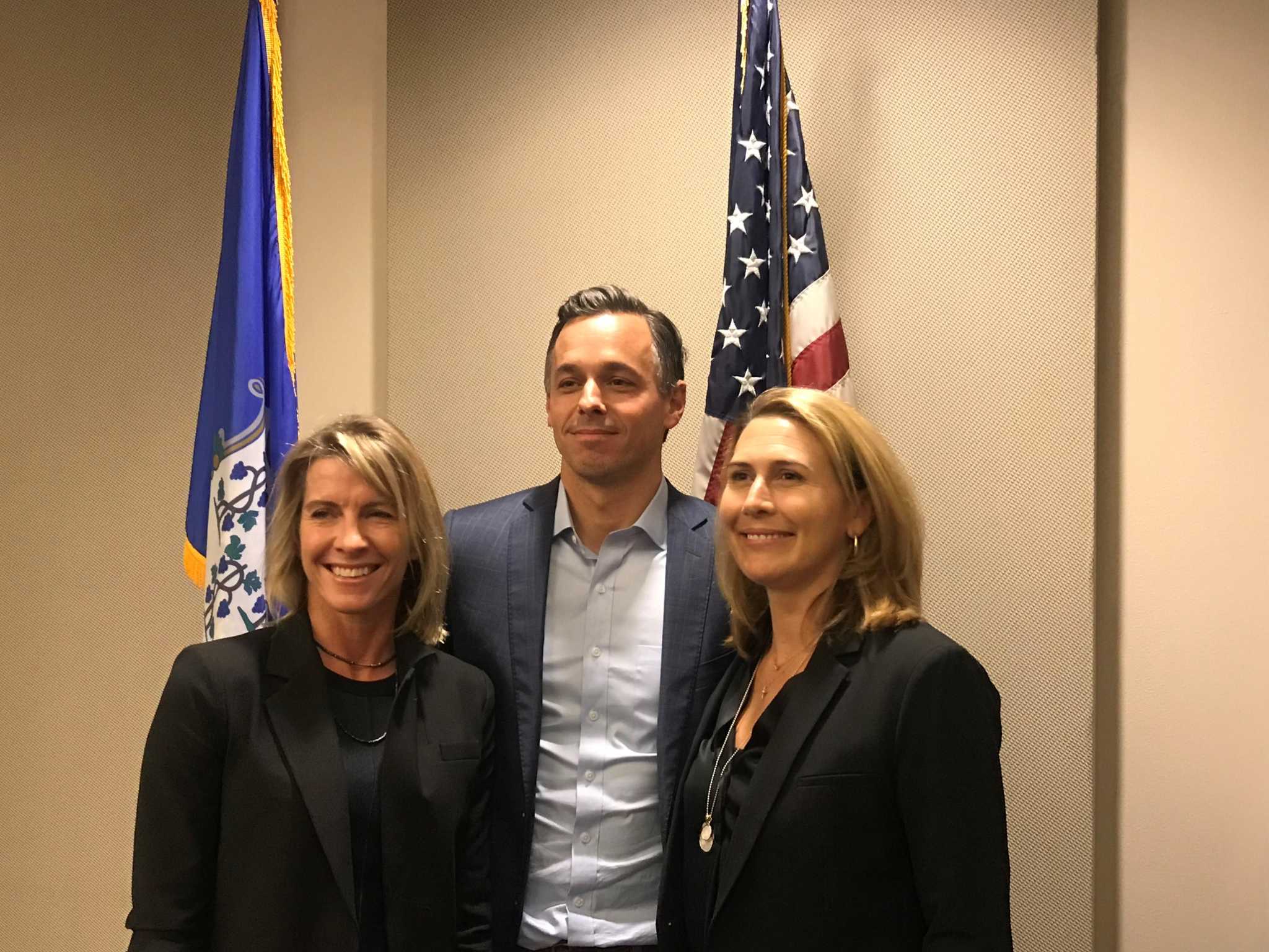 New Canaan school board elects new chairman