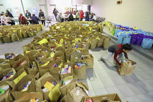 For Many Spring Branch Food Pantry Does The Heart Good