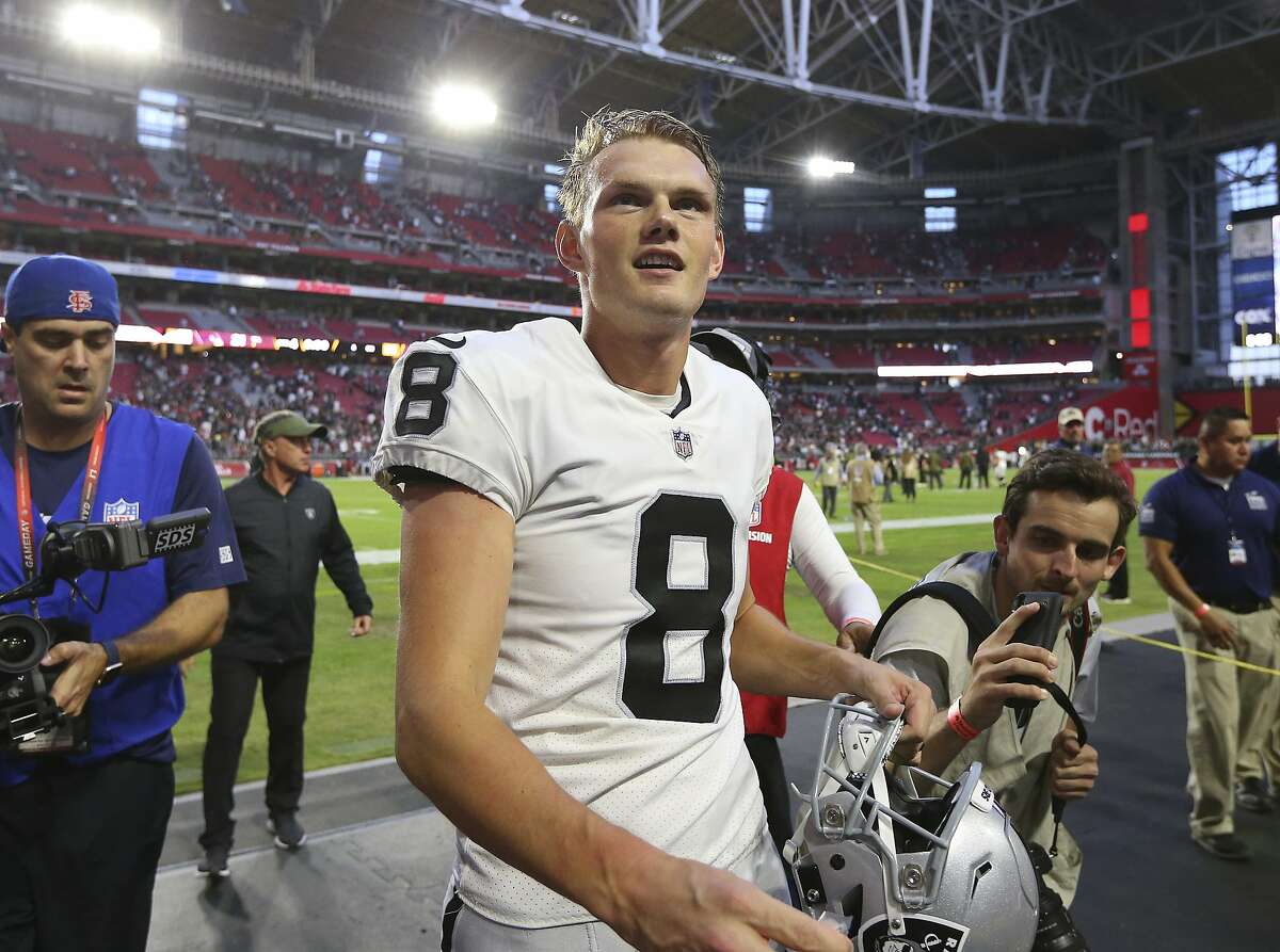 Raiders benefit from Vikings kicker problems with Daniel Carlson