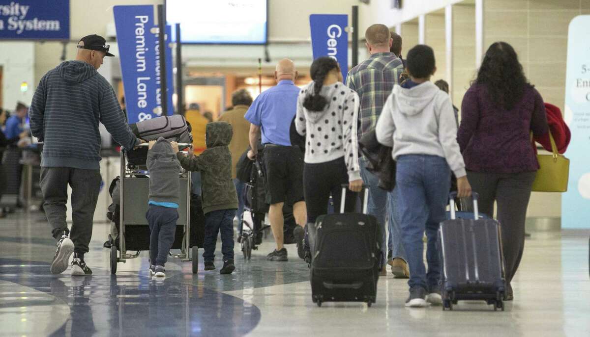 San Antonio Airport Sets New Passenger Record Ahead Of Holiday Travel Season 7608