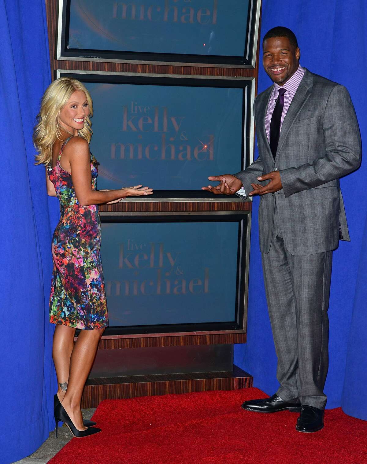Does Michael Strahan Still Work For Good Morning America - s2ksp0i