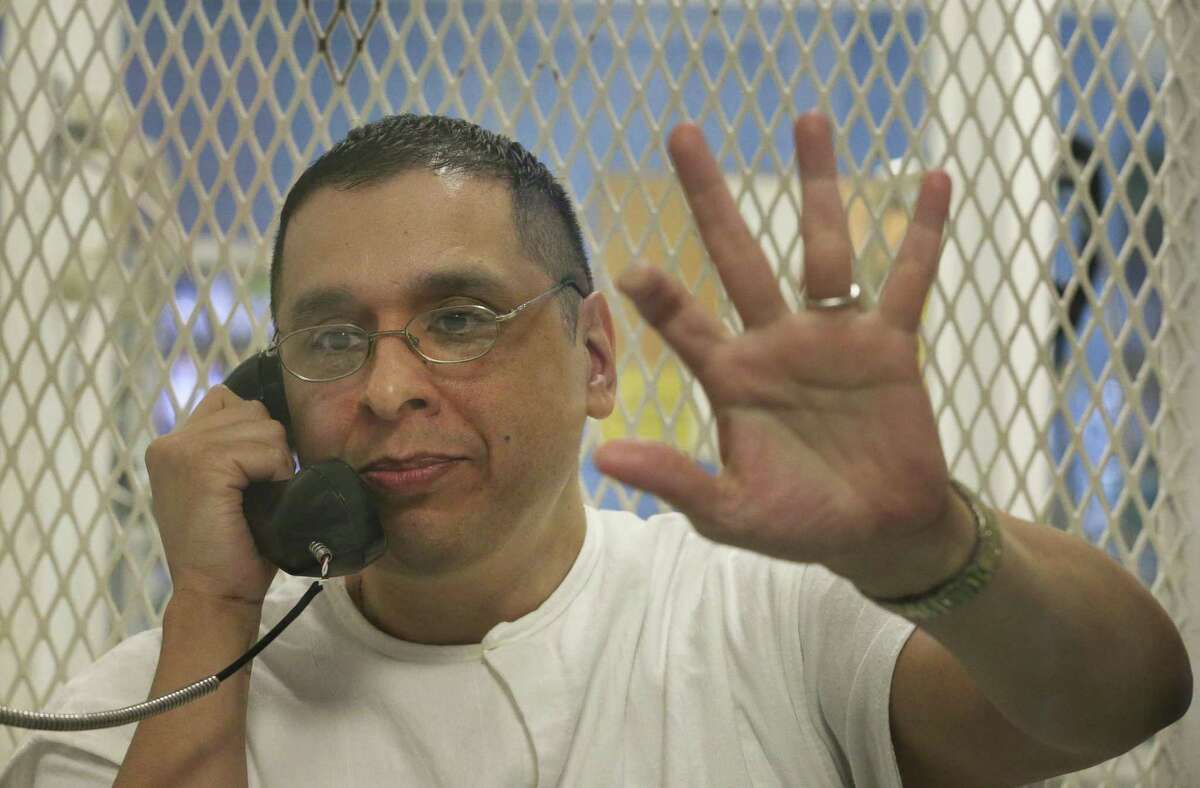 texas-7-death-row-inmate-asks-for-reprieve-after-media-report-on