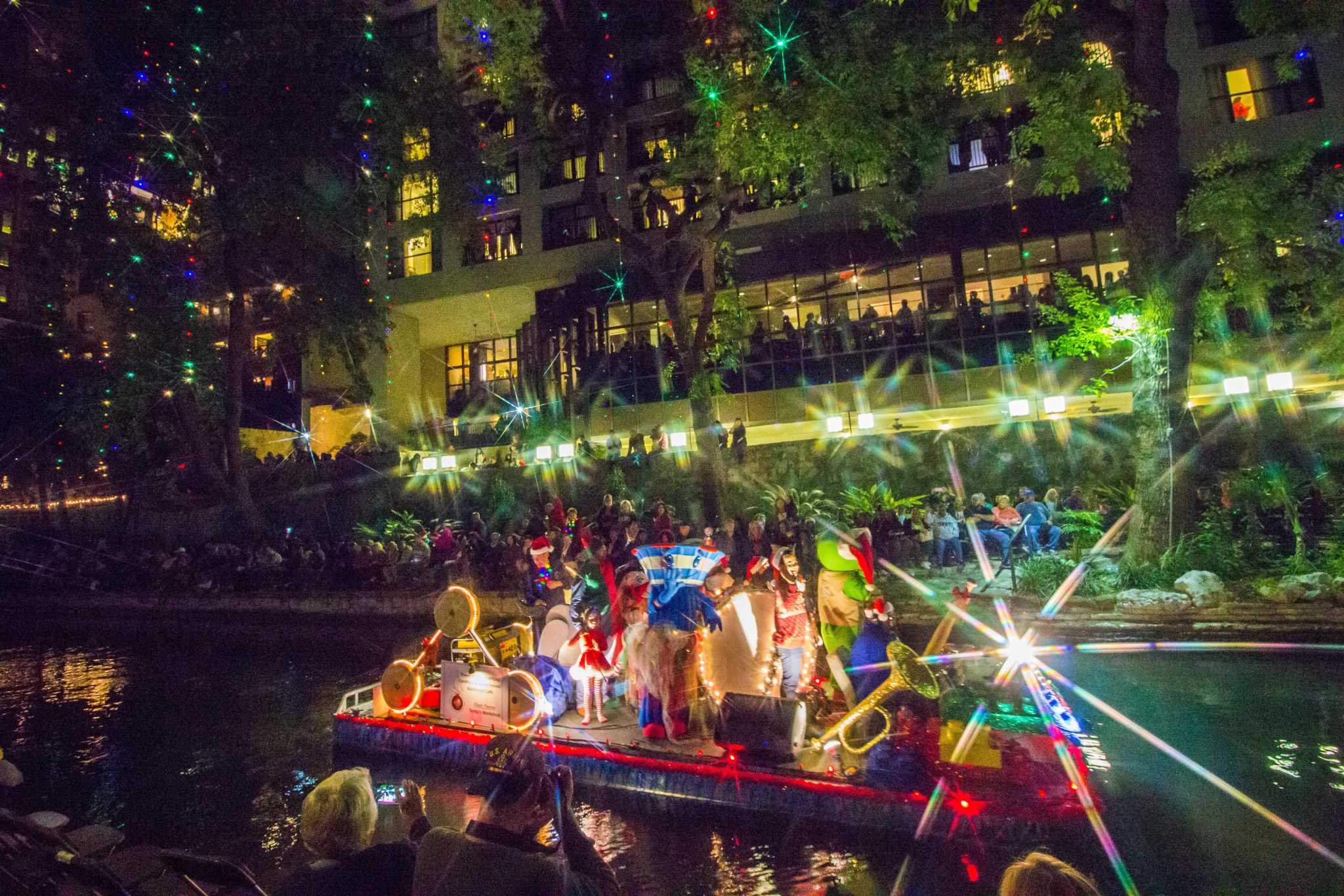 San Antonio River Walk holiday lights tradition continues after