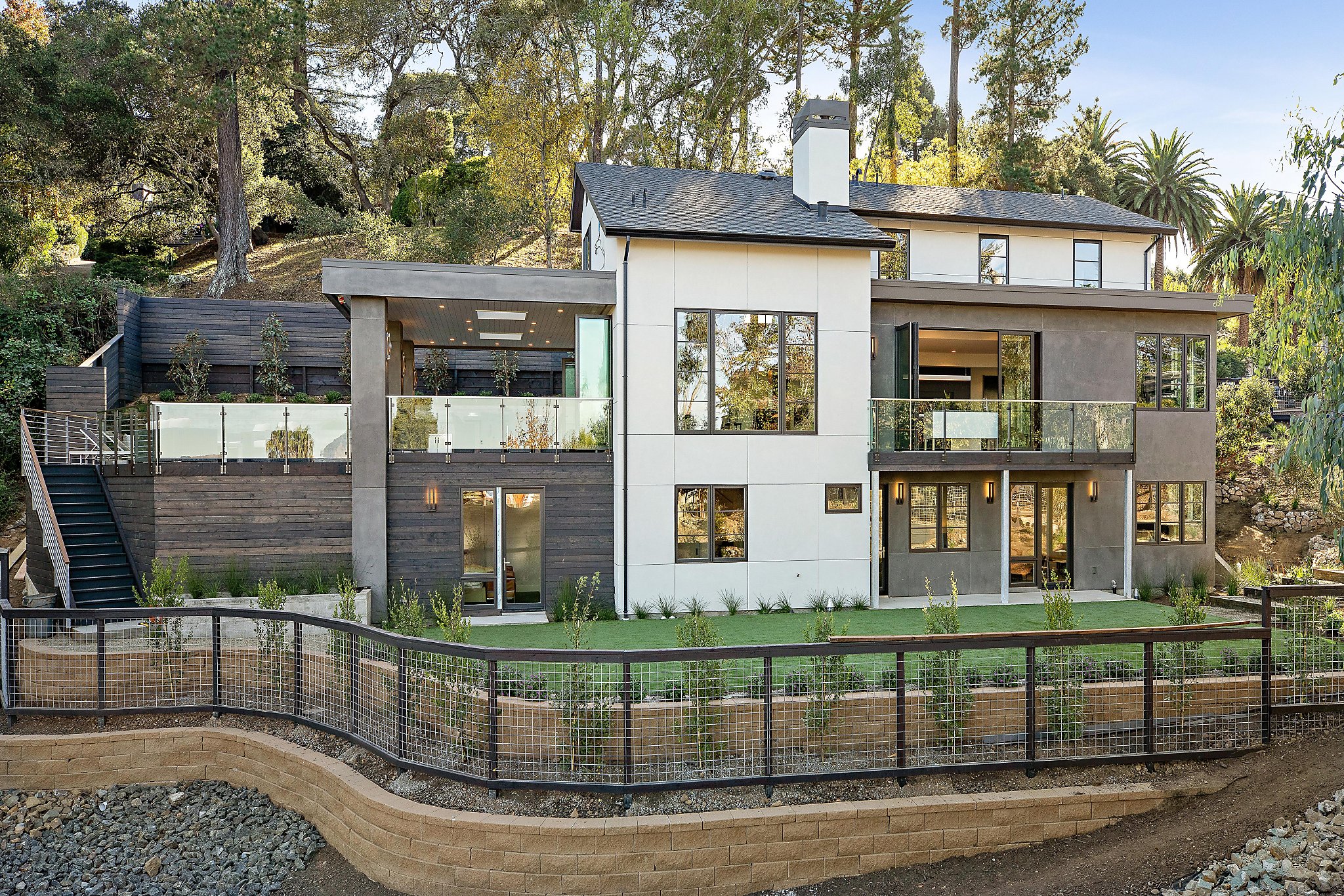 Price Point: $3.995 million in Corte Madera