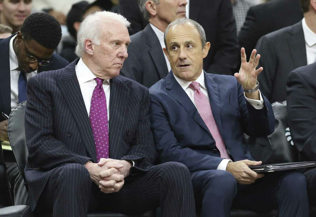Spurs head coach Gregg Popovich paid a visit to former assistant Ettore Messina who now leads Olimpia Milano.