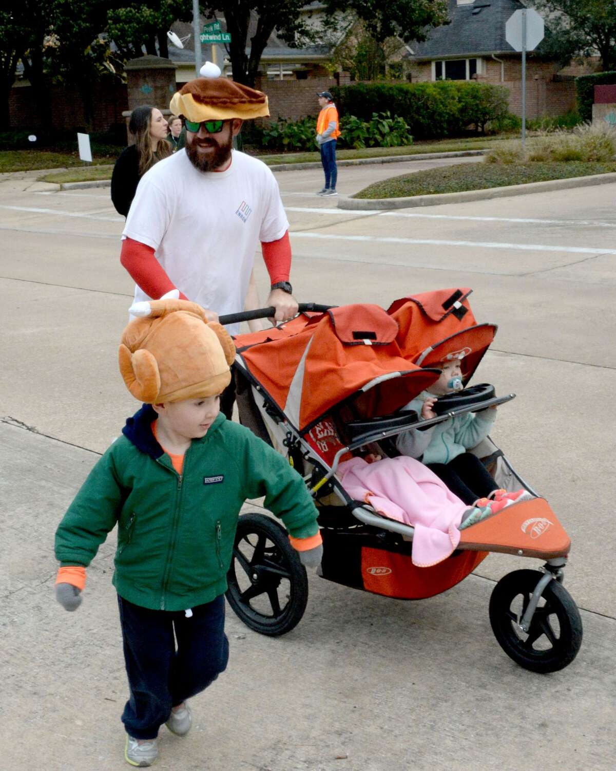 Katy residents come out in full force for 16th annual Turkey Dash
