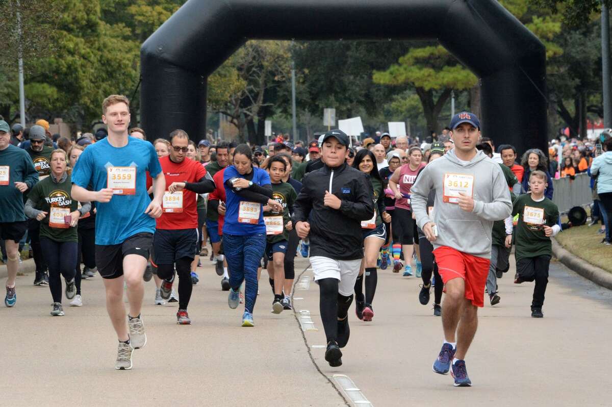 Katy residents come out in full force for 16th annual Turkey Dash