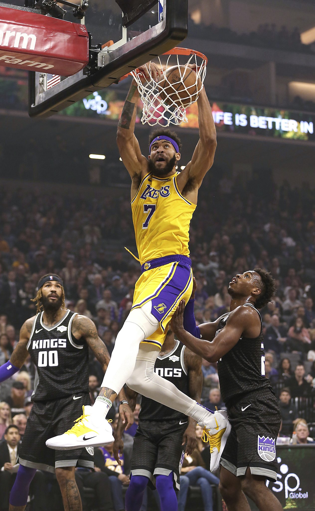 JaVale McGee falls victim to nutmeg in appropriate start to new