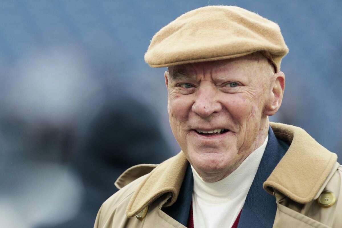 Houston Texans owner Bob McNair stands on the sidelines before an NFL football game against the Tennessee Titans at Nissan Stadium on Sunday, Jan. 1, 2017, in Nashville. ( Brett Coomer / Houston Chronicle )
