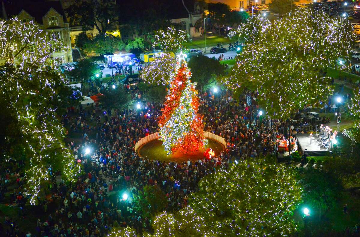 Best places to see Christmas lights in and around San Antonio in 2018